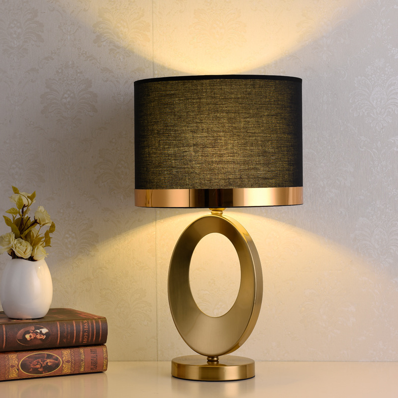 مصباح مكتبي صغير فاخر بتصميم ن - مراجعة Desk Lamp وسعره
